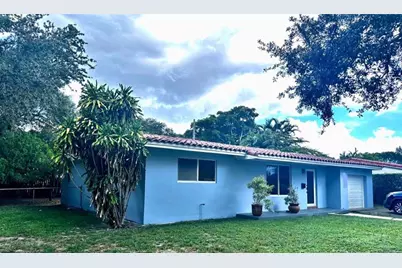 13964  Lake George Ct, Miami Lakes, FL 33014 - Photo 1