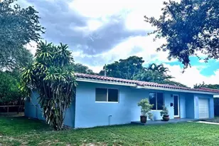 13964 Lake George Ct, Miami Lakes, FL 33014 - Photo 1