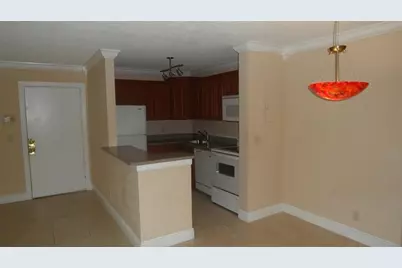10749  Cleary Blvd, Unit #104, Plantation, FL 33324 - Photo 1