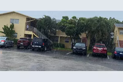 477  Sunshine Dr, Unit #B5, Coconut Creek, FL 33066 - Photo 1