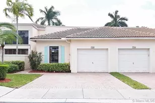 712 SW 158th Terrace, Pembroke Pines, FL 33027 - Photo 1