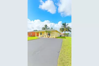 1101  SW Ave J, Belle Glade, FL 33430 - Photo 1