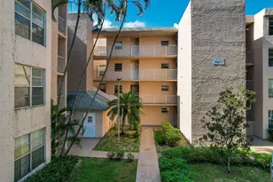 9471 Evergreen Pl, Davie, FL 33324 - Photo 1