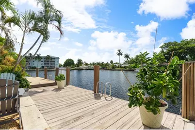 18 Middlesex Drive #18, Wilton Manors, FL 33305 - Photo 1