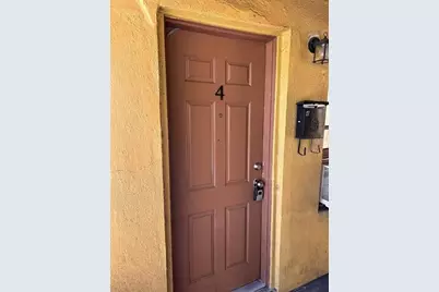 416 NE 1st Ave, Unit #4, Fort Lauderdale, FL 33301 - Photo 1