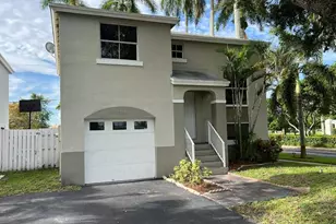 7220 SW 44th Ct, Davie, FL 33314 - Photo 1