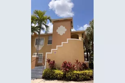 7850 NW 6th St, Unit #206, Pembroke Pines, FL 33024 - Photo 1