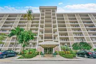 3150 N Palm Aire Dr, Pompano Beach, FL 33069 - Photo 1