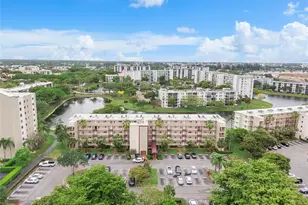 2108 S Cypress Bend Dr, Pompano Beach, FL 33069 - Photo 1