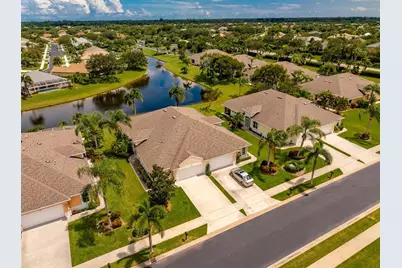 471 E Tangerine Sq SW, Vero Beach, FL 32968 - Photo 1