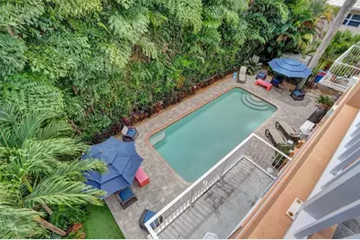 624 NE 29th Dr, Unit #D, Wilton Manors, FL 33334 - Photo 1