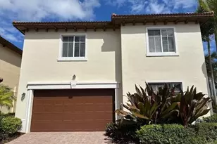 105 NW Gardner St, Boca Raton, FL 33432 - Photo 1