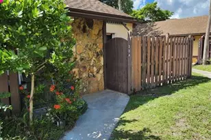 324 Briarwood, Hollywood, FL 33024 - Photo 1