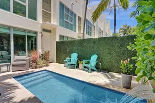1703 NE 5th Ct, Fort Lauderdale, FL 33301 - Photo 1