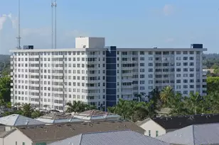 4350 Hillcrest Dr, Hollywood, FL 33021 - Photo 1