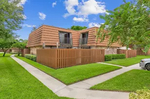 4065 Wimbledon Dr, Hollywood, FL 33026 - Photo 1