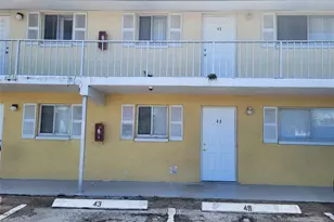 1501 Crescent Cir, West Palm Beach, FL 33403 - Photo 1