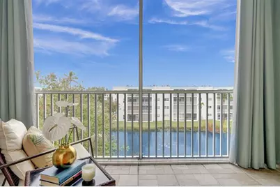604 NE 2nd St, Unit #420, Dania Beach, FL 33004 - Photo 1