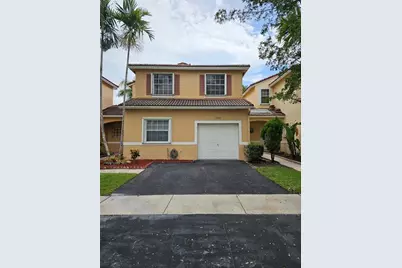 17830 SW 11th Ct, Pembroke Pines, FL 33029 - Photo 1