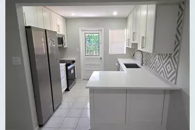 8-10 SE 12th St, Unit #2, Dania Beach, FL 33004 - Photo 1