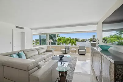 215 N Birch Rd, Unit #2A, Fort Lauderdale, FL 33304 - Photo 1