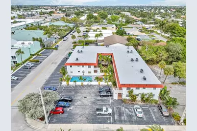 2201 NE 36th St, Unit #104, Lighthouse Point, FL 33064 - Photo 1