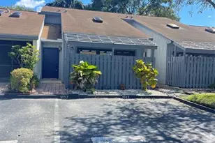 1627 N 15th Terrace, Hollywood, FL 33020 - Photo 1