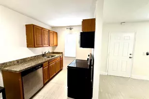 607 NE 29th Dr, Wilton Manors, FL 33334 - Photo 1