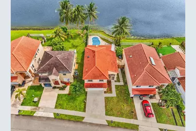 3218 W Buena Vista Dr, Margate, FL 33063 - Photo 1