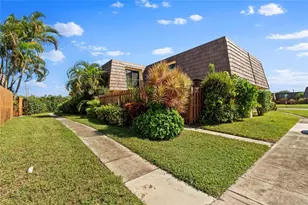 581 Springdale Cir, Palm Springs, FL 33461 - Photo 1