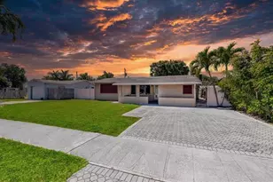 271 SE 8th Ave, Deerfield Beach, FL 33441 - Photo 1