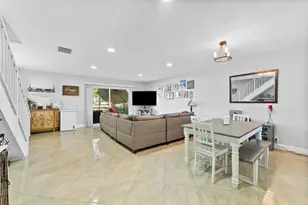 547 N Pine Island Rd, Plantation, FL 33324 - Photo 1