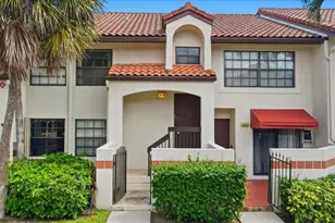208 Lincoln Ct, Deerfield Beach, FL 33442 - Photo 1