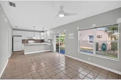 625 NE 10th Ave, Unit #3, Fort Lauderdale, FL 33304 - Photo 1