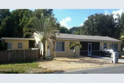 1800 NE 4th St (Right), Pompano Beach, FL 33060 - Photo 1