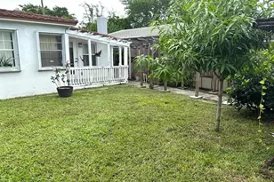 31 SW 10th St, Dania Beach, FL 33004 - Photo 1