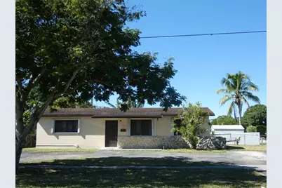 17920 NW 82nd Avenue, Hialeah, FL 33015 - Photo 1