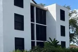 211 Lake Pointe Dr, Oakland Park, FL 33309 - Photo 1