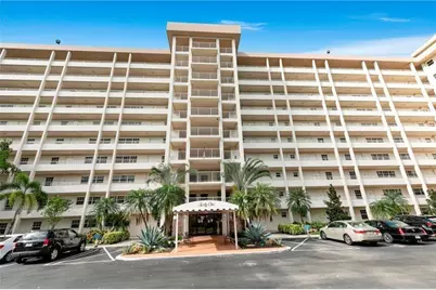 575 Oaks Lane, Pompano Beach, FL 33069 - Photo 1