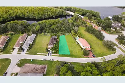 119 SE Via Bisento, Port Saint Lucie, FL 34952 - Photo 1