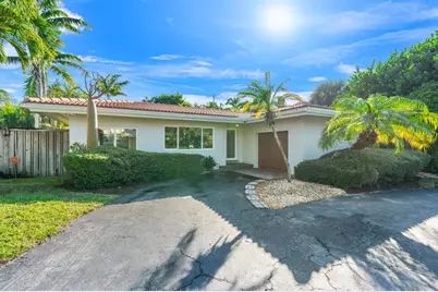 1724 NE 28th Drive, Wilton Manors, FL 33334 - Photo 1