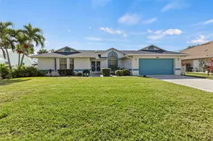 522 SE Majestic Terrace, Port Saint Lucie, FL 34983 - Photo 1