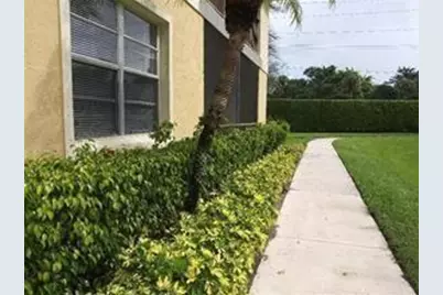 1227 SW 46th Avenue #303, Pompano Beach, FL 33069 - Photo 1