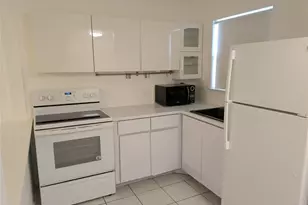 8220 N Sunrise Lakes Blvd Unit, Sunrise, FL 33322 - Photo 1