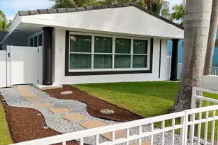 751 Hollywood Blvd, Hollywood, FL 33019 - Photo 1