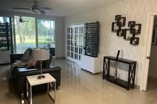 565 Oaks Ln, Pompano Beach, FL 33069 - Photo 10