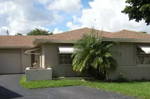 2277 Nova Village Dr, Davie, FL 33317 - Photo 1