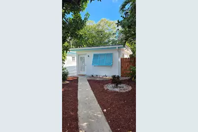 1136 NE 13th Avenue #"B" south, Fort Lauderdale, FL 33304 - Photo 1