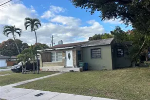 1001 NE 33rd St, Oakland Park, FL 33334 - Photo 1