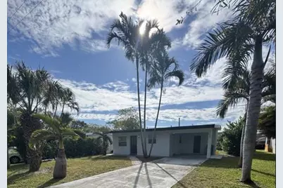 230 SE 4th Avenue, Boynton Beach, FL 33435 - Photo 1